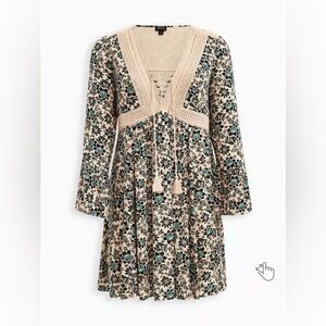 Torrid Floral Lace-Up V-Neck Dress in Cream and Teal size 1 NWT